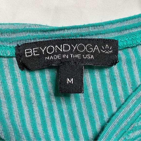 Beyond Yoga Teal Striped Workout Top 3/4 Length Sleeves Semi Sheer Size Medium - Picture 5 of 9